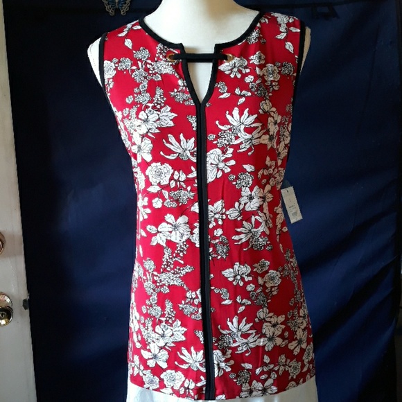 Liz Claiborne Tops - 🆕️ NWT Liz Claiborne red floral grommet tank top